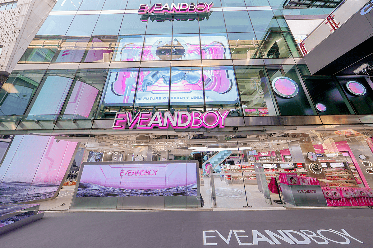 20th-anniversary-eveandboy-SPACEBAR-Photo02.png