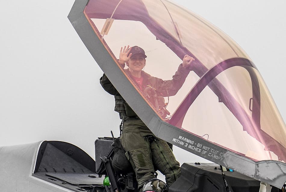 Airshow_US_Air_Force_F35_A_SPACEBAR_Thumbnail_24bcc0710b.jpg