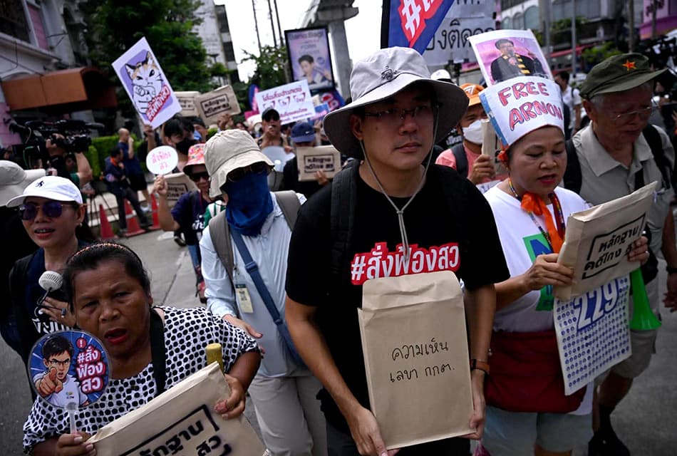 Photo Story ‘iLaw’ แสดงพลังครั้งสุดท้าย เริ่มขบวน สั่งฟ้อง 229 ‘คดีฮั้ว สว.’