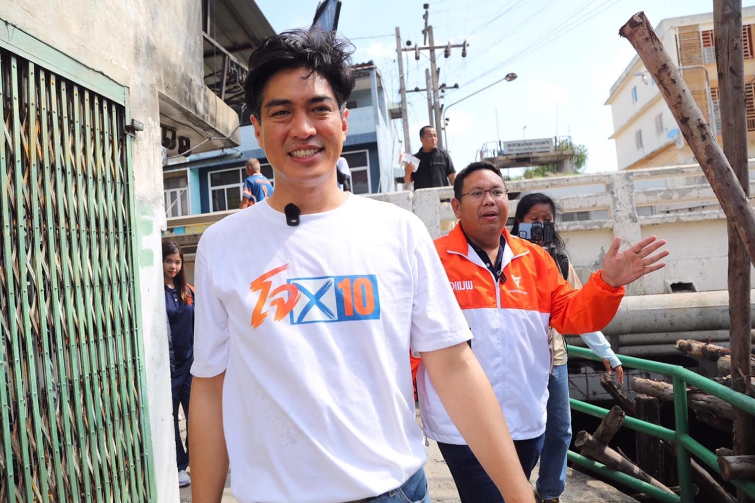 'โจ ชัยวัฒน์' ซัด พวก 'อิสระแบบไม่อิสระ-ยื้อจับเบอร์โหนชัชชาติ'