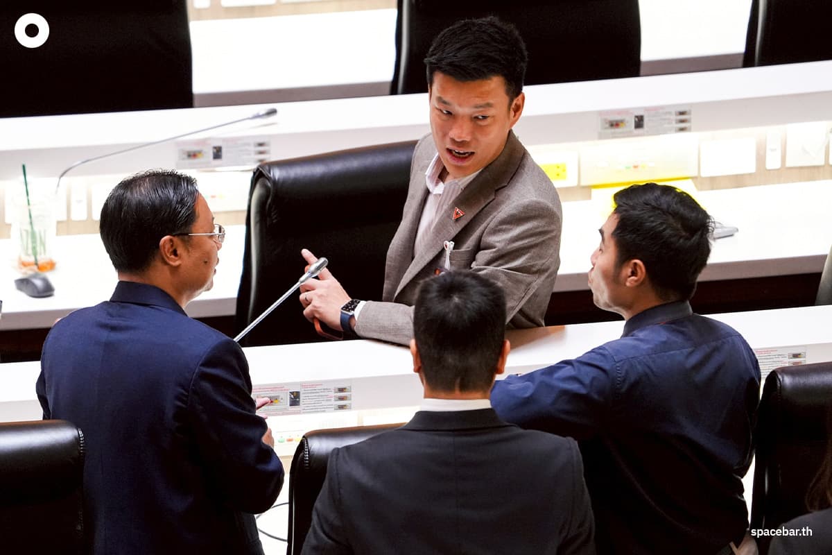Parliment-Government-10apr26-SPACEBAR-Photo03.jpg