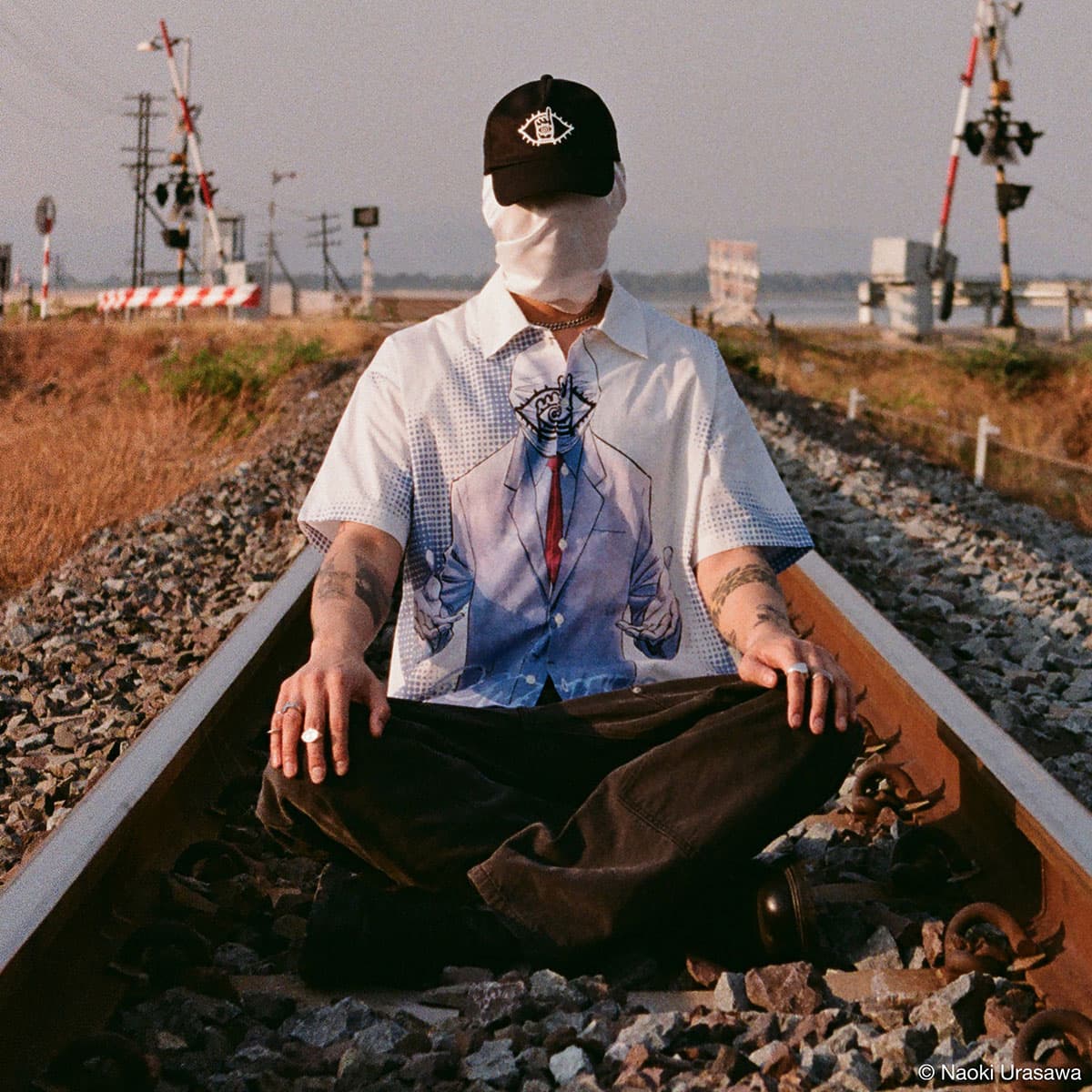 Photo-Story-Carnival-x-20th-Century-Boys-SPACEBAR-Photo_SQ02.jpg