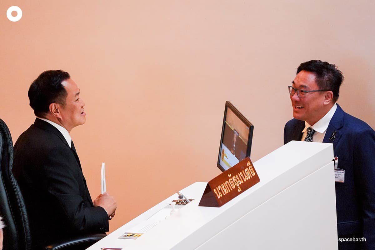 Photo-StoryAnutin-delivers-his-policy-statement-to-Parliament-SPACEBAR-Photo09.jpg