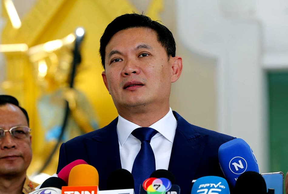 ‘เอ้ สุชัชวีร์’ ไขก๊อกพ้น ‘ประชาธิปัตย์’ เตรียมลุย ‘พรรคไทยก้าวใหม่’