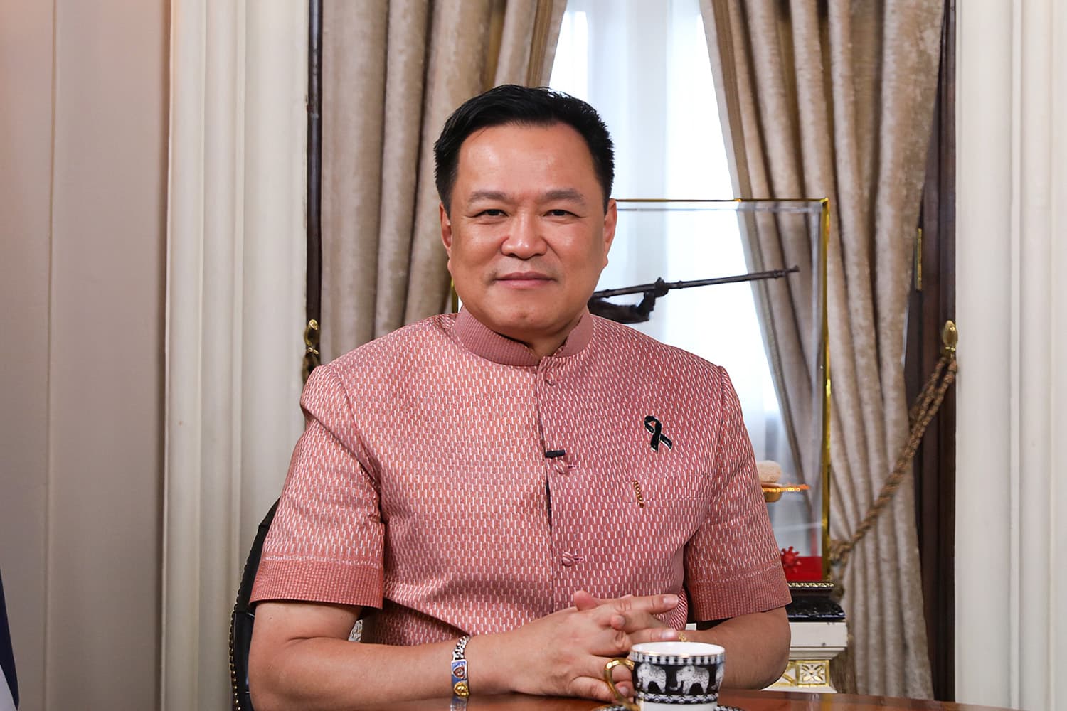 ‘อนุทิน’ ลั่นไม่หนีซักฟอก เจอกัน ธ.ค. เอาจริงฟ้องแชร์ข่าว ‘ค่าน้ำชา 7 ล้าน’