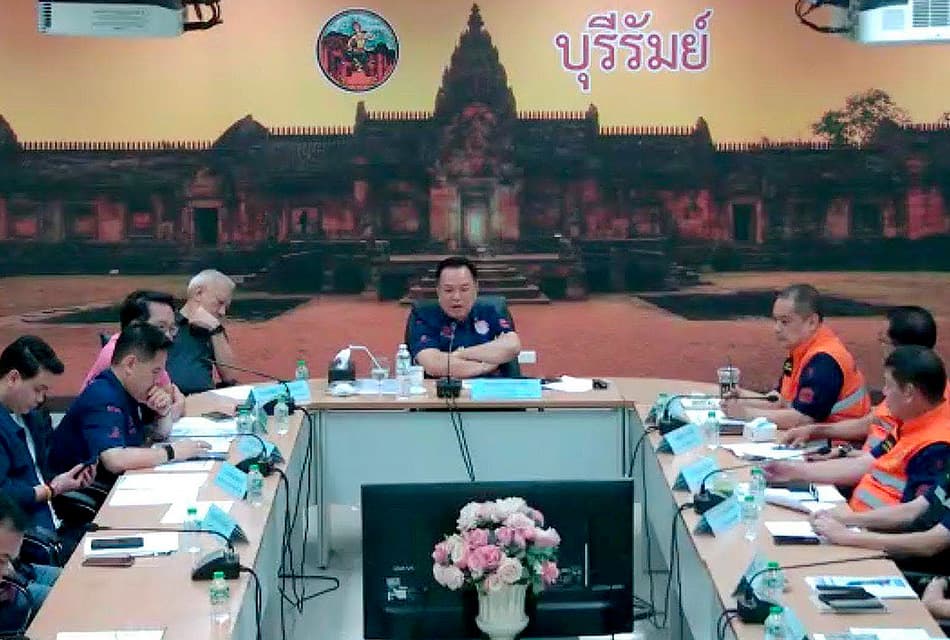 ประชุมทางไกลจากบุรีรัมย์ ‘นายกฯ’ กำชับผู้ว่าฯ ติดตาม ‘น้ำท่วม’