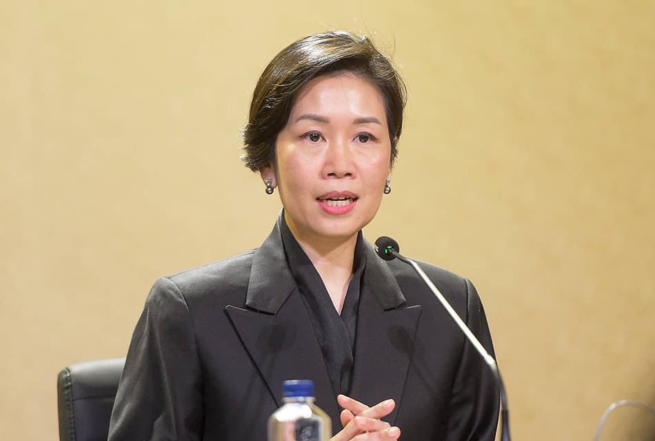 ครม.สั่งราชการลดธงครึ่งเสา–ไว้ทุกข์ 15 วัน ย้ำประชาชนใช้ชีวิตตามปกติ–ไม่ห้ามจัดงานรื่นเริง