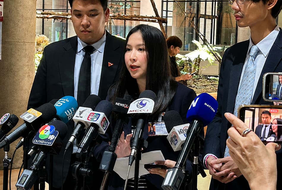 กมธ.พัฒนาการเมืองฯ พบพิรุธเพียบ หลัง รองอธิบดีฯ แจงขัดกันเอง ปม ‘ช่วยน้ำเงินด้วย’