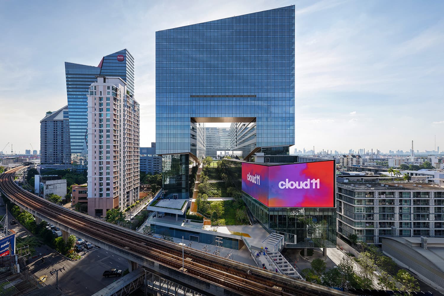 Cloud 11 เปิดแล้ว! ยักษ์ครีเอทีฟ 20,000 ล้านบาท พลิกโฉมเซาท์สุขุมวิทสู่ศูนย์กลางเศรษฐกิจสร้างสรรค์ใหม่แห่งเอเชีย