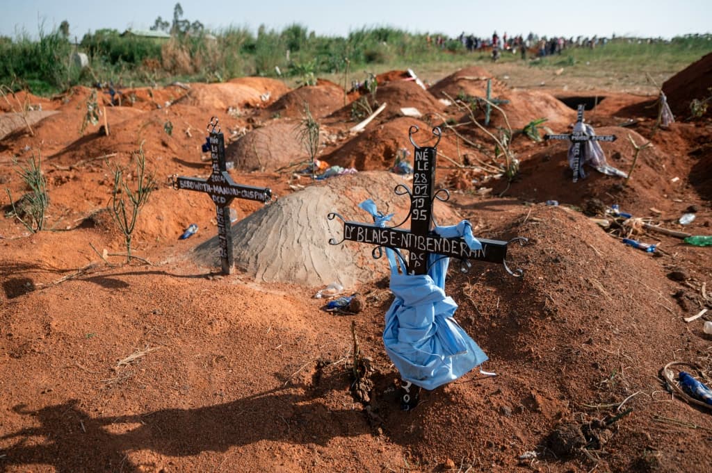 drc-ebola-health-workers-strike-threat-unpaid-wages-1.jpeg