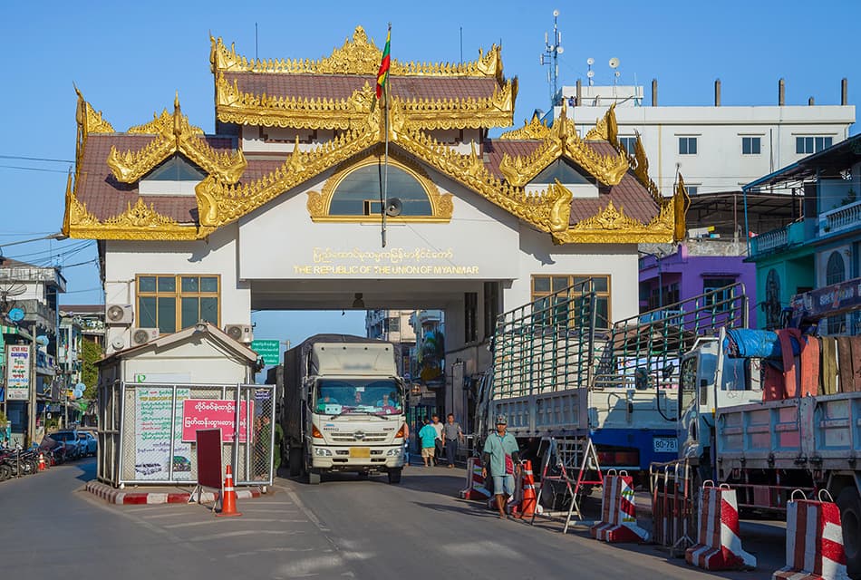 เปิดด่านเมียวดี หนุนค้าชายแดนฟื้น จับตา Import License เมียนมา