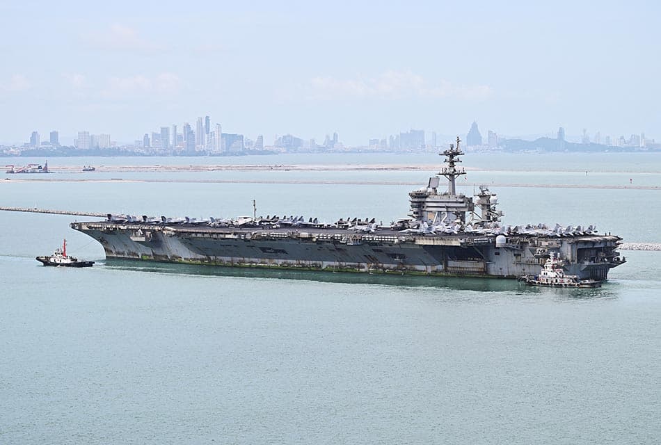 สื่อต่างประเทศเกาะติดข่าวเรือบรรทุกเครื่องบินของสหรัฐฯ เทียบท่าแหลมฉบังแล้ว