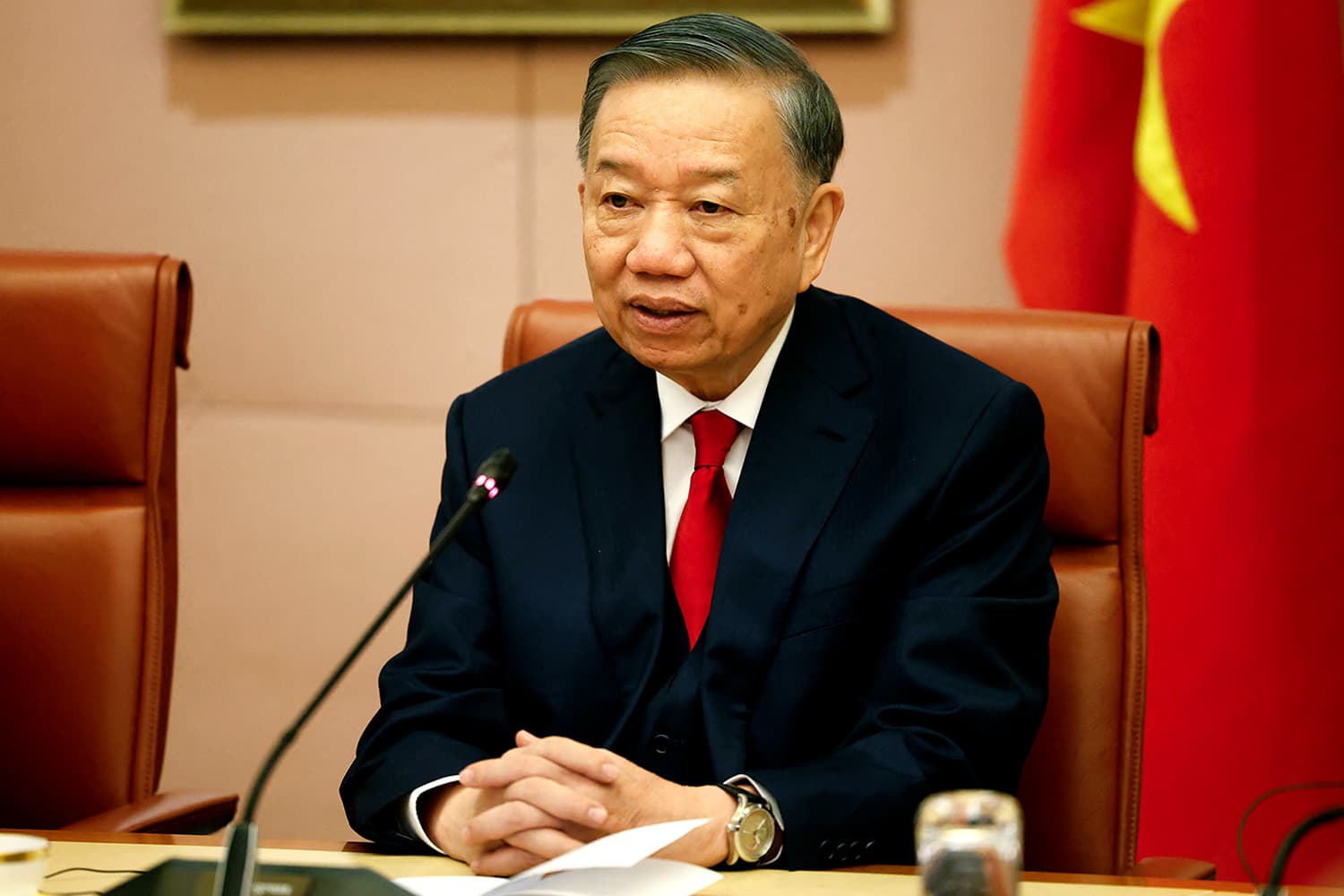 แบงก์ชาติเวียดนามส่งสัญญาณเตือน! รัฐบาลเร่งโตเกินตัวเสี่ยงทำระบบการเงินประเทศพัง