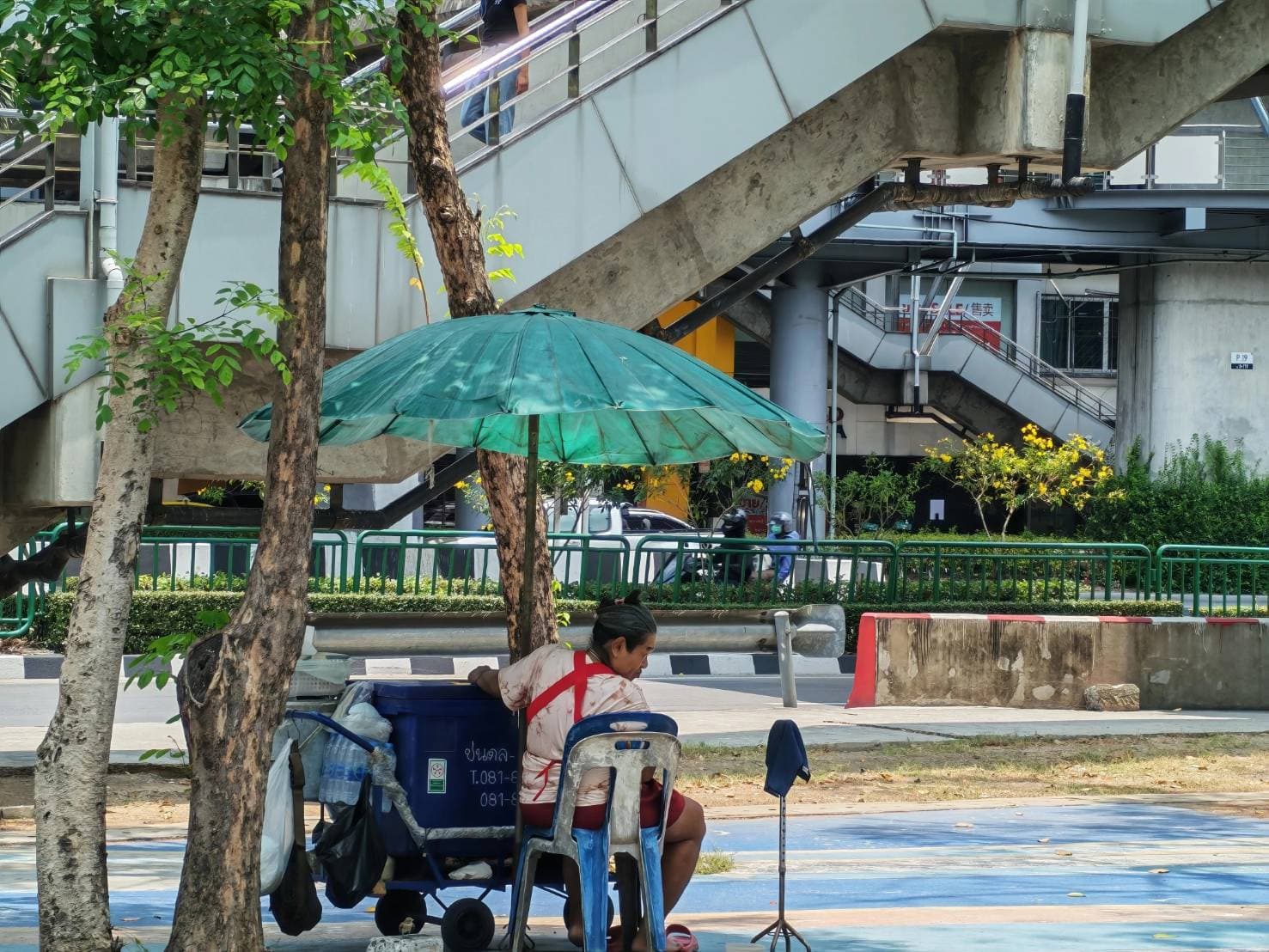 คนขายน้ำ.jpg