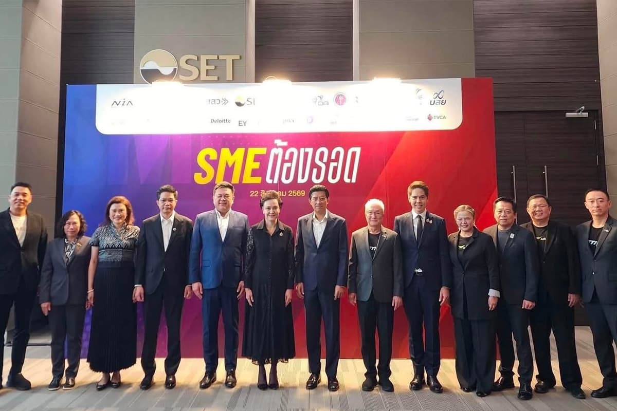 AIS-Infinite-SMEs-collaboration-AIS-Business-unveils-SME-Growth- Playbook-research-findings-SPACEBAR-Photo06.jpg