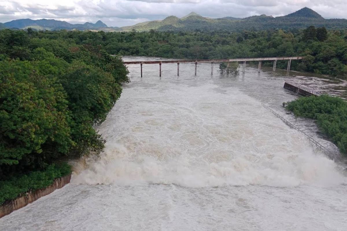 DDPM-has-warned-66-provinces-across-Thailand-to-be-on-the-lookout-for-flooding-SPACEBAR-Photo02.jpg