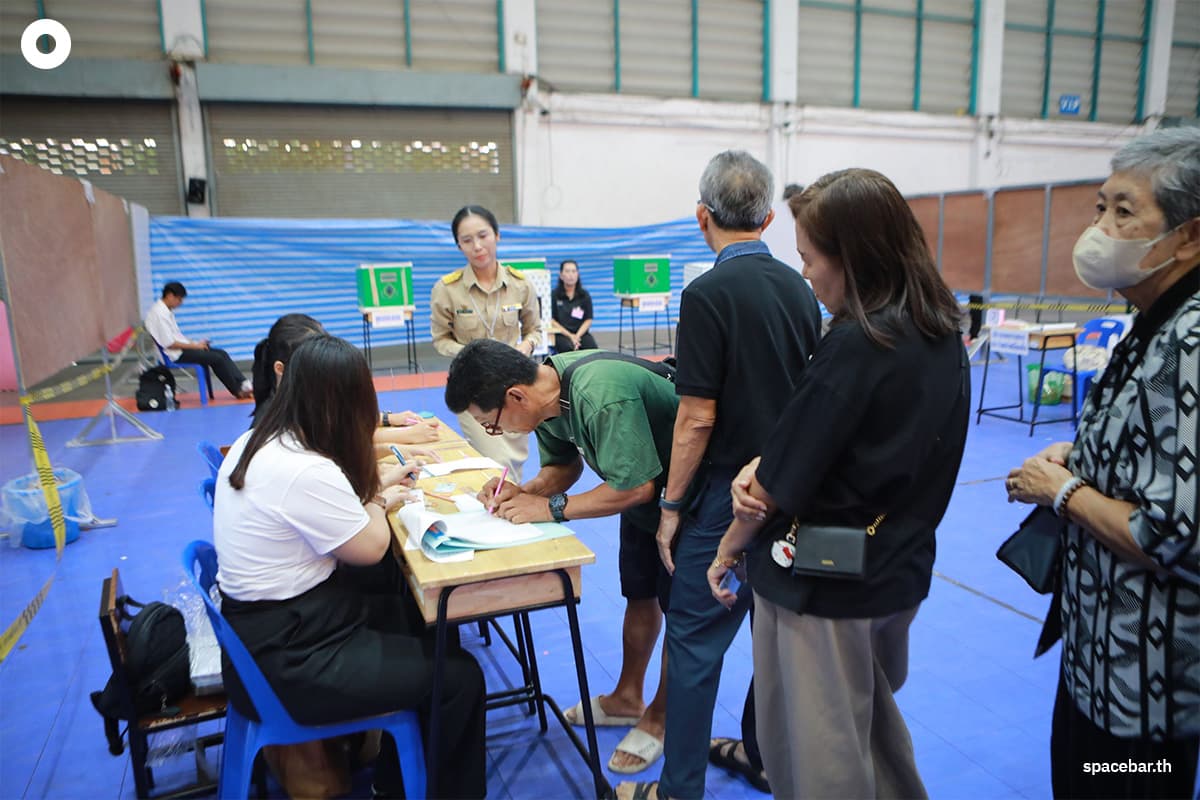 Pattaya-election-atmosphere-is-lively-People-are-gradually-casting-their-votes-SPACEBAR-Photo01.jpg