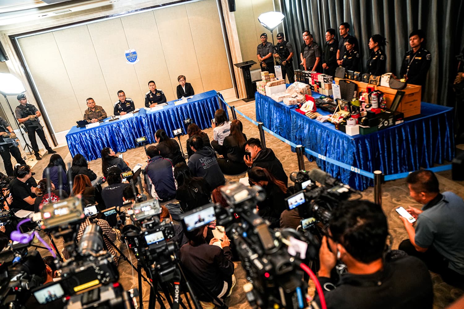 PhotoStory-บรรยากาศแถลงผลปฏิบัติการปราบปรามเครือข่ายธุรกิจ Forex ผิดกฎหมาย