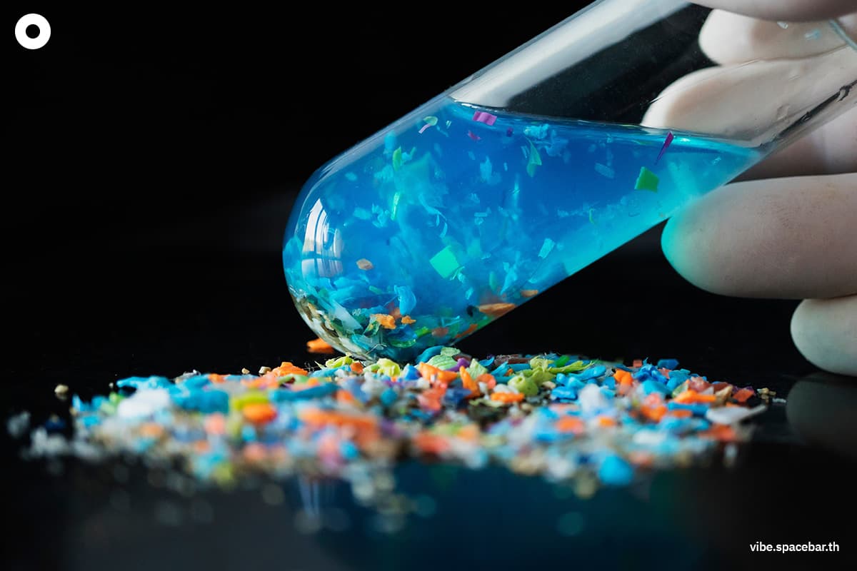 ecoeyes_how_to_heal_the_planet_7re_reduces_microplastics_SPACEBAR_Photo02_176a31c74b.jpg