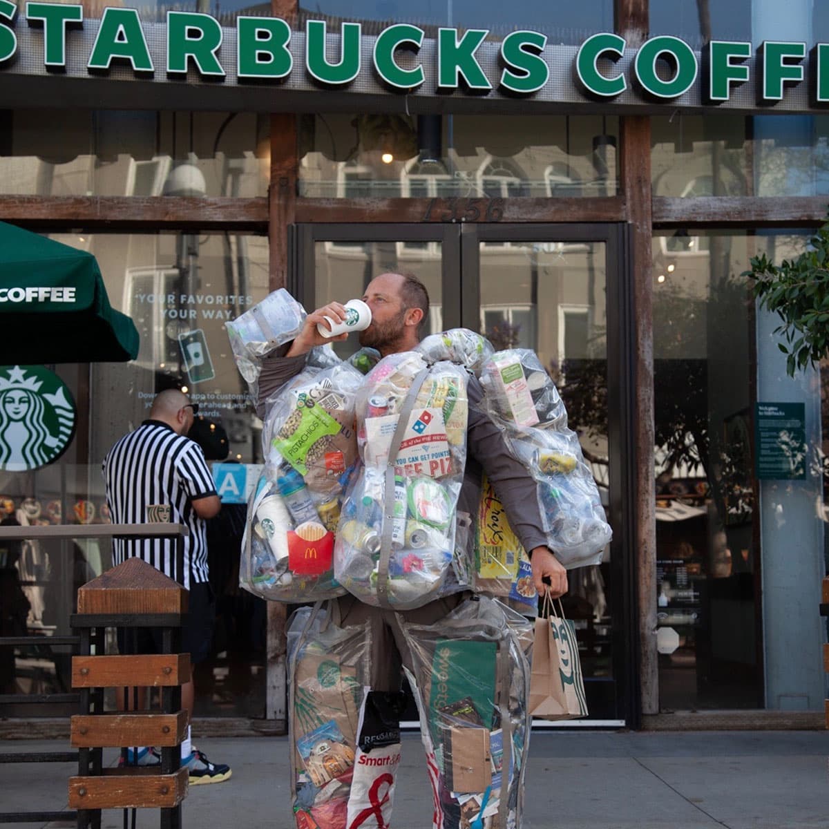 ecoeyes_robin_greenfield_designer_of_the_trash_suit_fashion_SPACEBAR_Photo_SQ_02_00f08ff5df.jpg