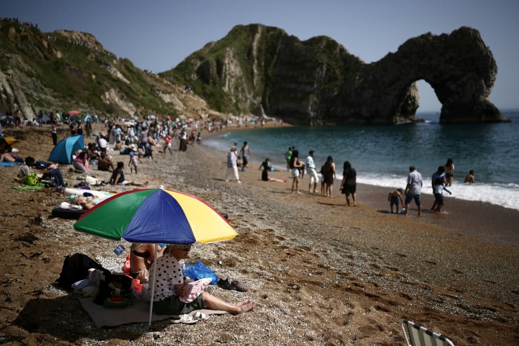 europe-heatwave-breaks-may-temperature-records-7-deaths-2.jpeg