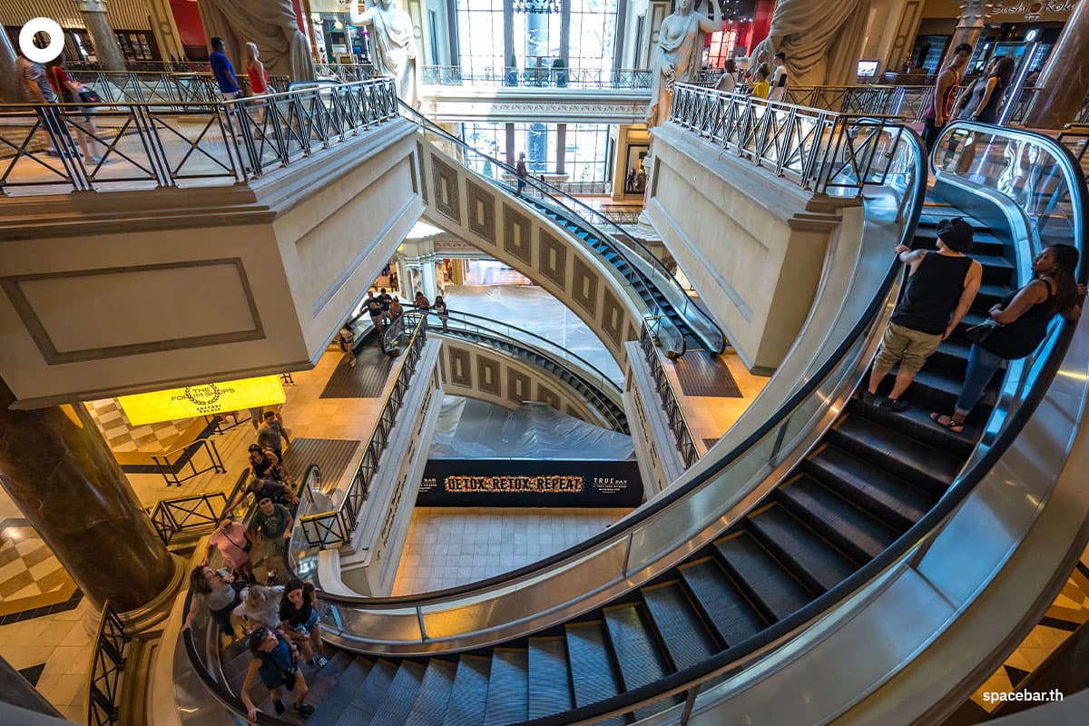 fact_about_escalator_around_the_world_SPACEBAR_Photo04_9abe10663d.jpeg