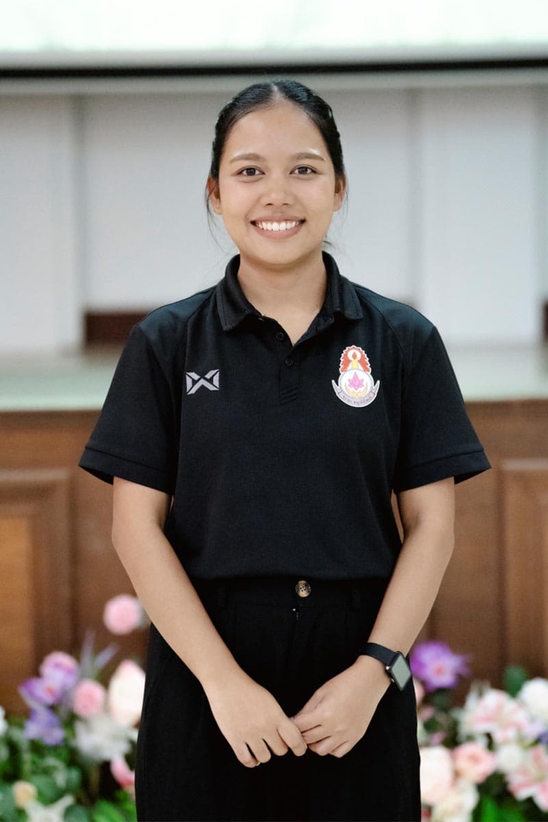 คุณครูมณีรัตน์ สุขโข ครูวิชาภาษาไทย โรงเรียนจะนะชนูปถัมภ์ อ.จะนะ จ.สงขลา