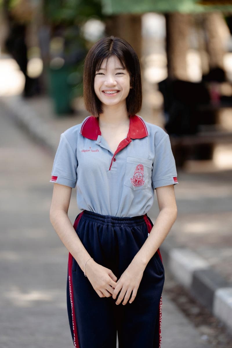 น.ส.ขวัญชนก ไชยแก้ว นักเรียนชั้นมัธยมศึกษาปีที่ 4 โรงเรียนจะนะชนูปถัมภ์ อ.จะนะ จ.สงขลา