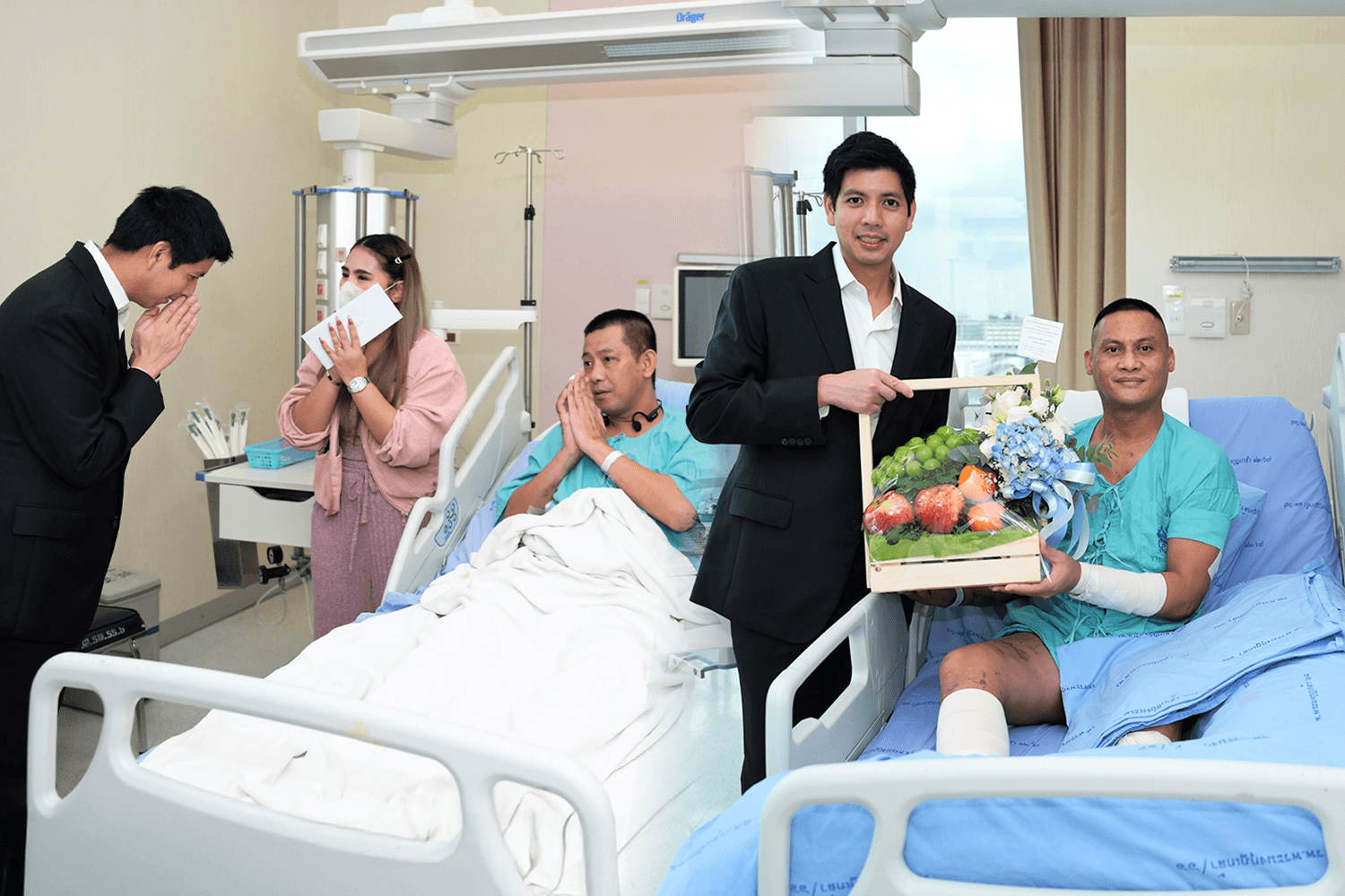 GULF เยี่ยมให้กำลังใจทหาร มอบ 2 ล้านช่วยผู้บาดเจ็บ ผ่านกองทุน 100 ล้าน