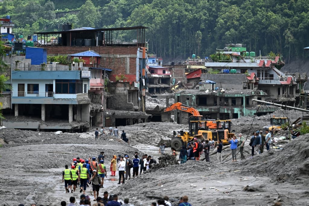 nepal-tibet-flood-disaster-missing-3000-1.jpeg