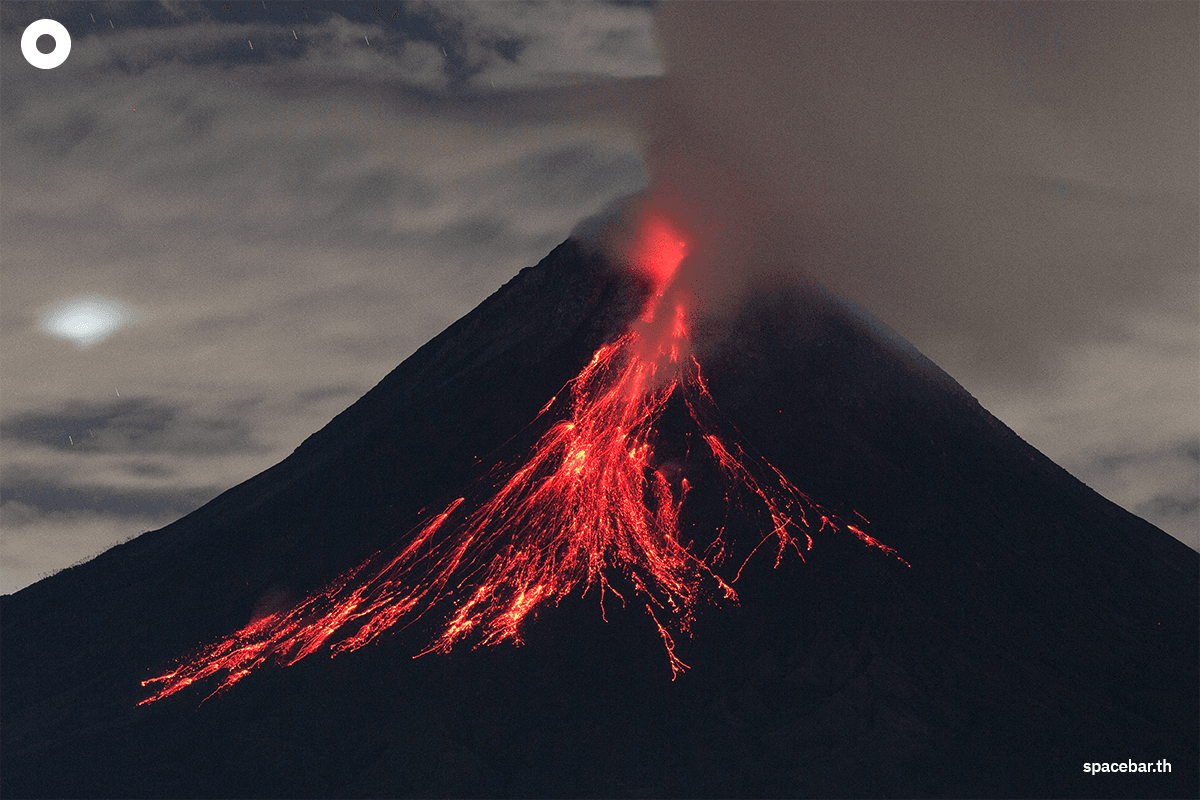 photo_story_mount_merapi_spews_lava_during_eruption_SPACEBAR_Photo02_980329ef80.png