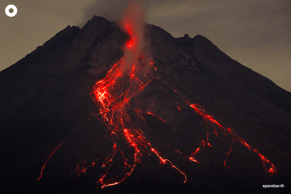 photo_story_mount_merapi_spews_lava_during_eruption_SPACEBAR_Photo05_50a5d12d49.png