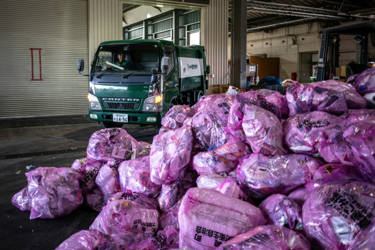 sustainability-green-space-japan-first-used-diaper-recycling-innovation-SPACEBAR-Photo02.jpg