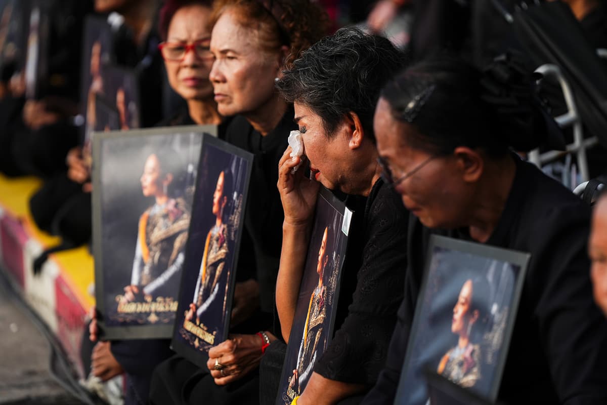 PhotoStory-บรรยากาศพิธีเคลื่อนพระศพ ‘เจ้าฟ้าพัชรกิติยาภาฯ’ สู่พระที่นั่งพิมานรัตยา ในพระบรมมหาราชวัง
