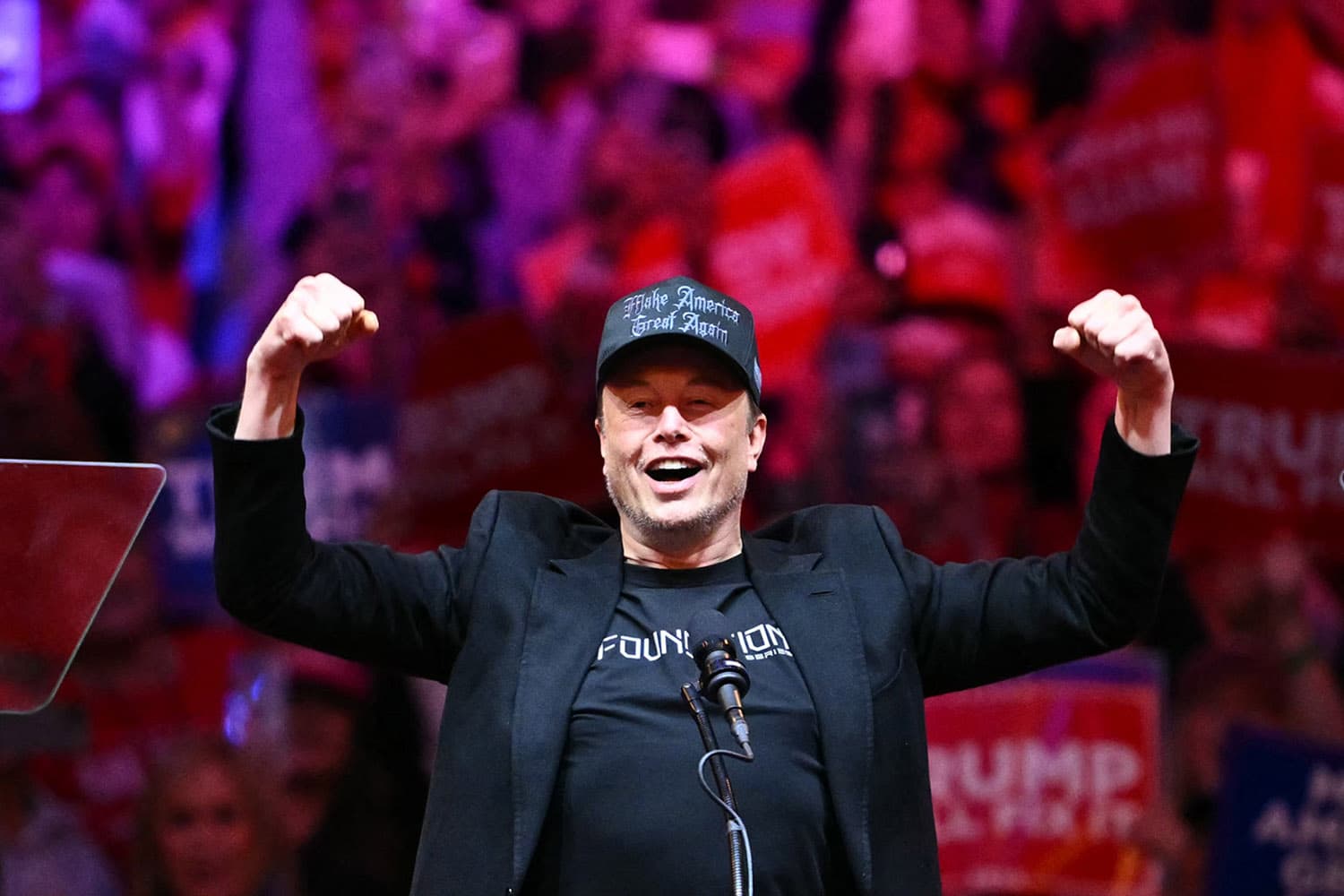 what_elon_musk_could_gain_from_trumps_presidency_SPACEBAR_Hero_5ba70db026.jpg