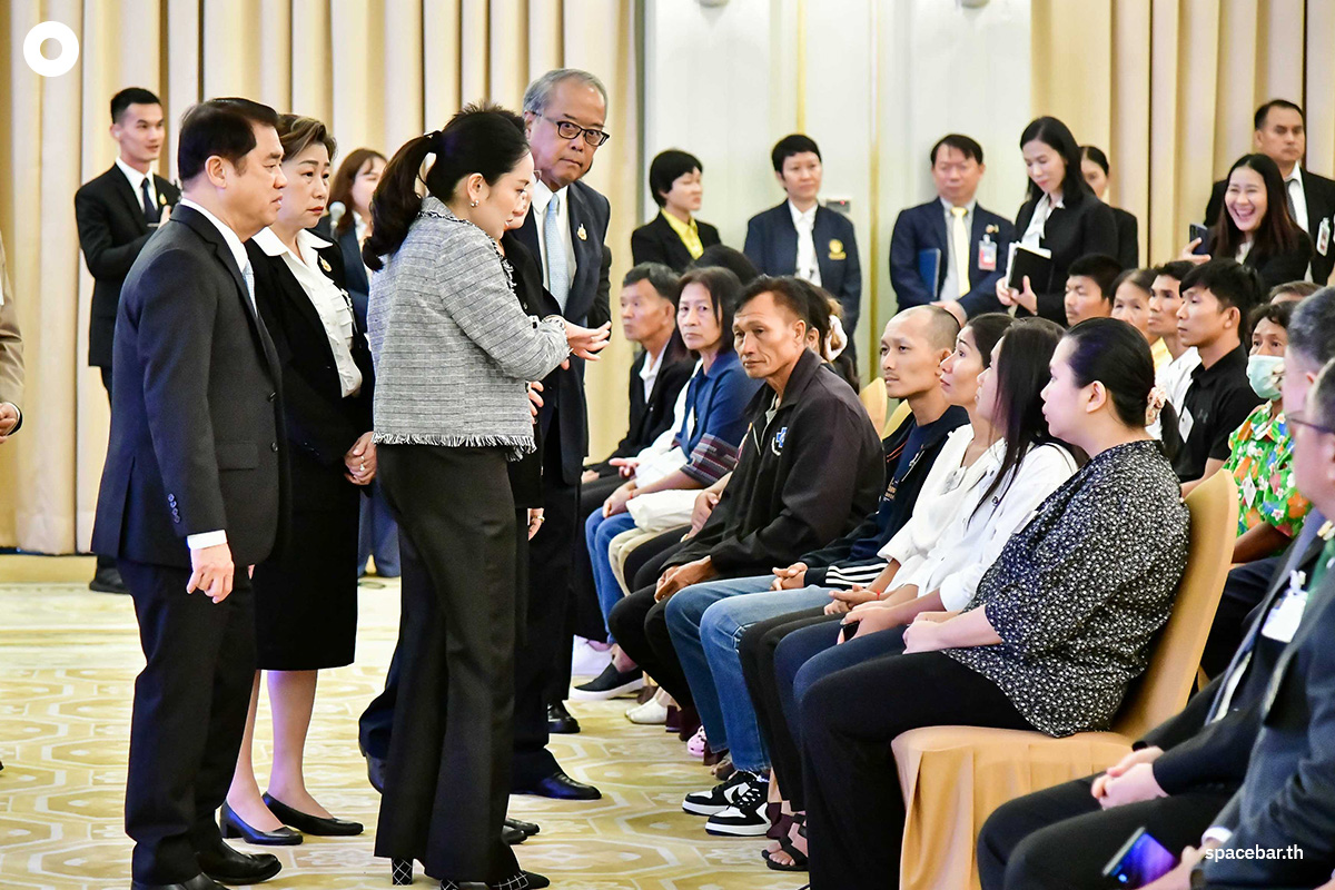 PhotoStory-พบปะญาติผู้เสียชีวิตเหตุแผ่นดินไหว