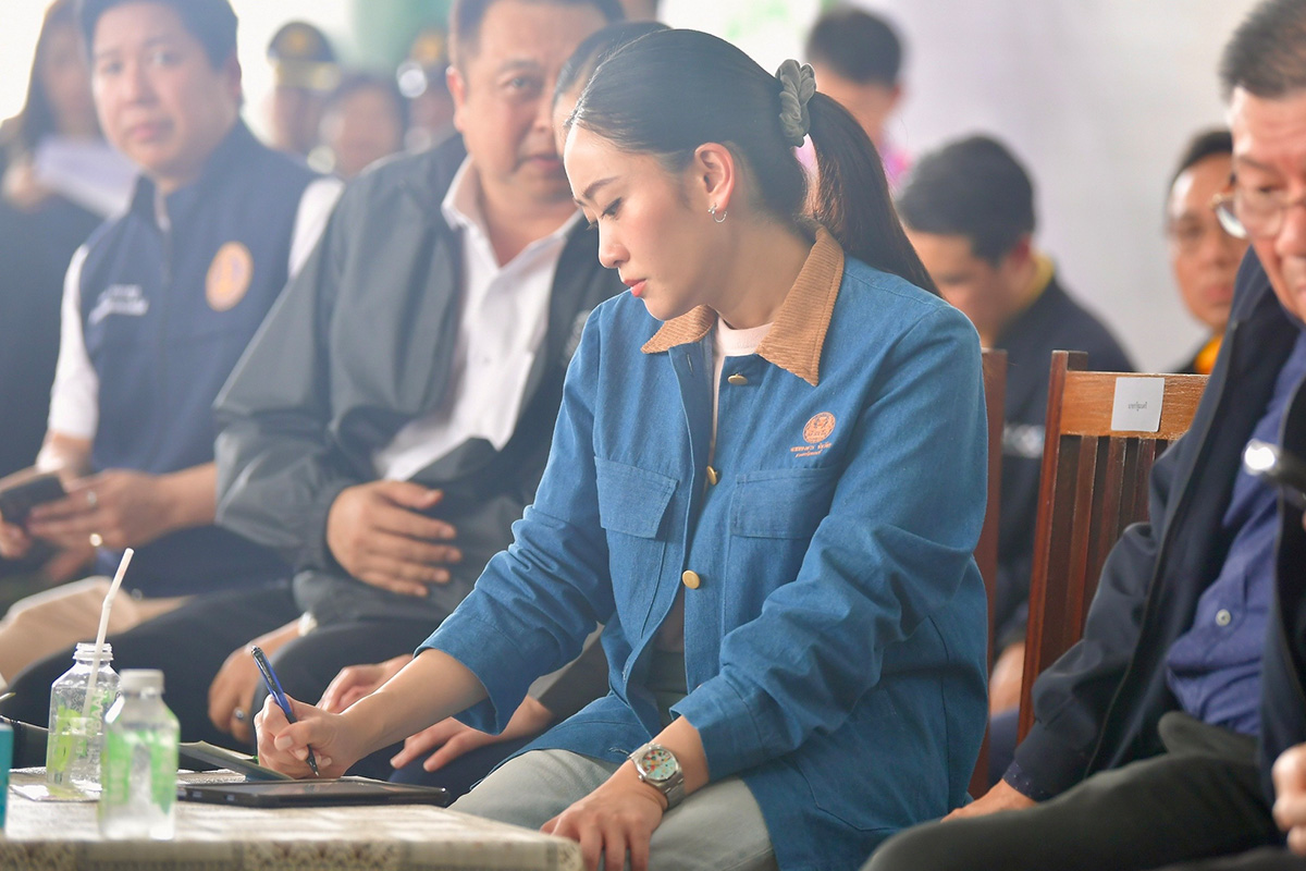 PhotoStory-รับฟังปัญหาเกษตรกร