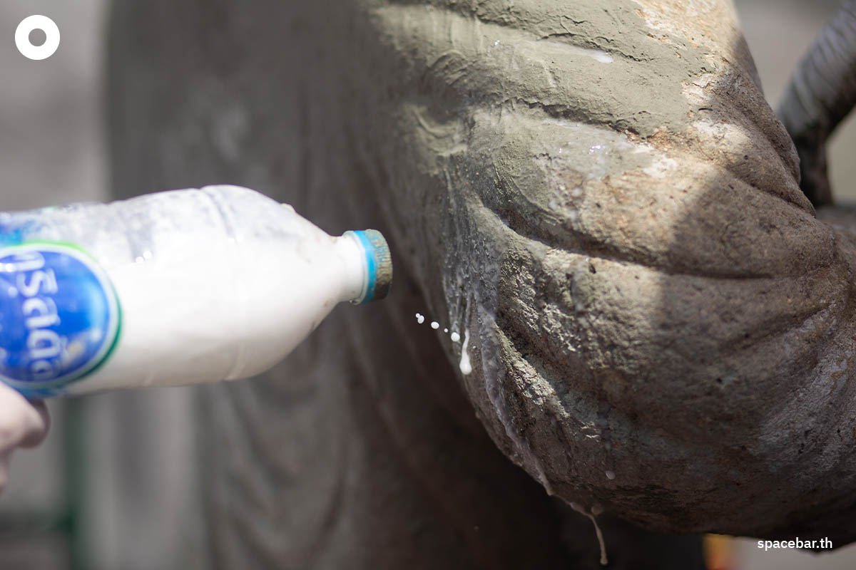 The_Doll_Wat_Arun_Repair_SPACEBAR_Photo07_38ffef72c8.jpeg